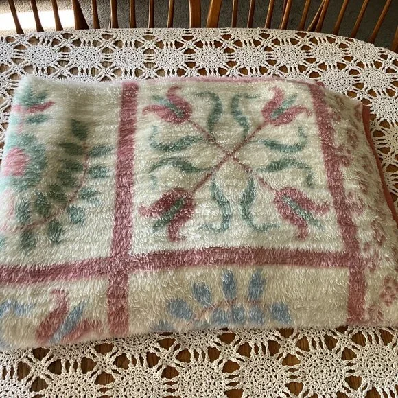 Vintage Biederlack Reversible Blanket Throw Cottage Vibe Pinks & Blues Florals - Picture 2 of 11